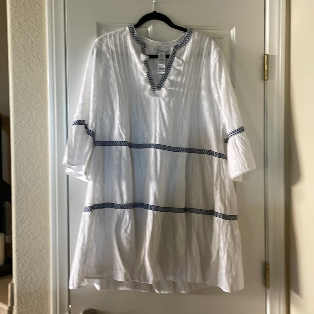 Tommy Bahama White Mini Dress with Navy Trim